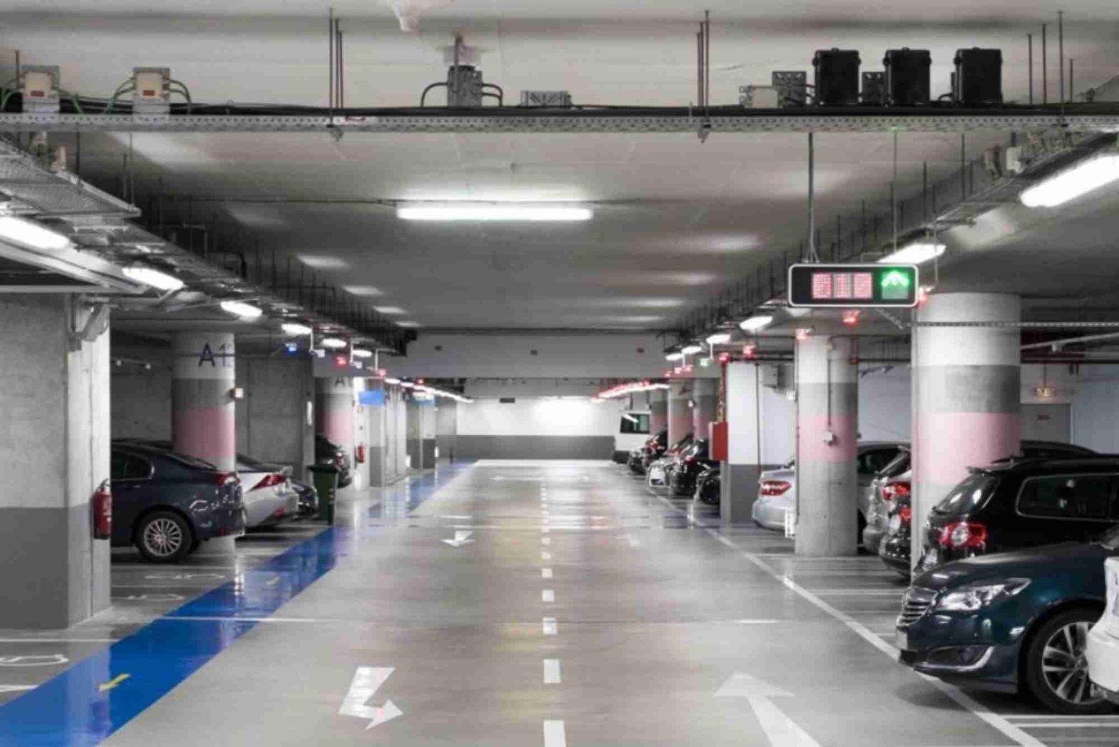 Dubai Mall Fashion Parking