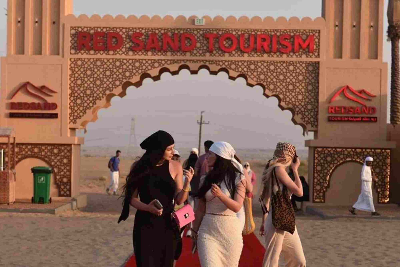Red Sand Tourism