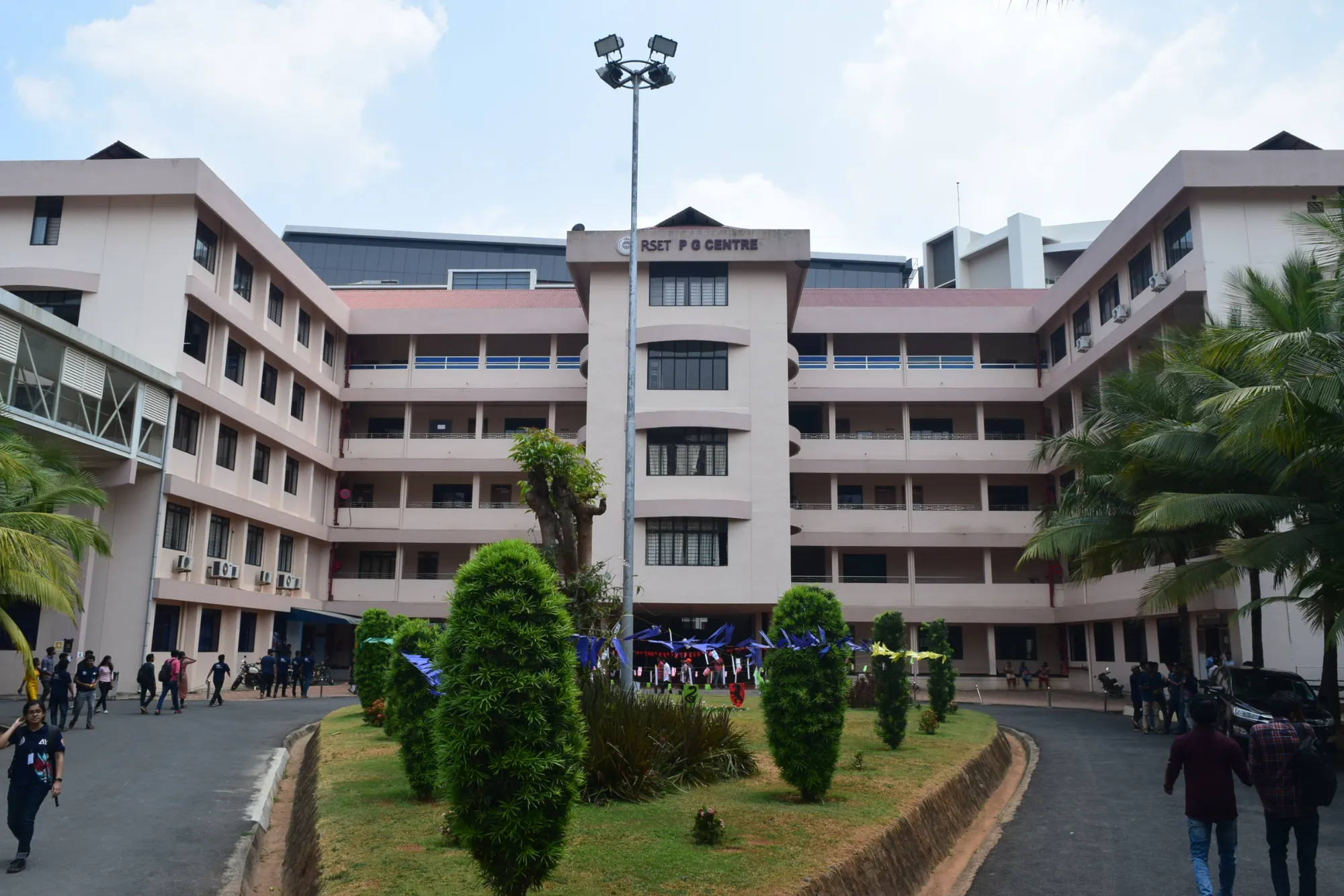 Rajagiri School Of Engineering And Technology