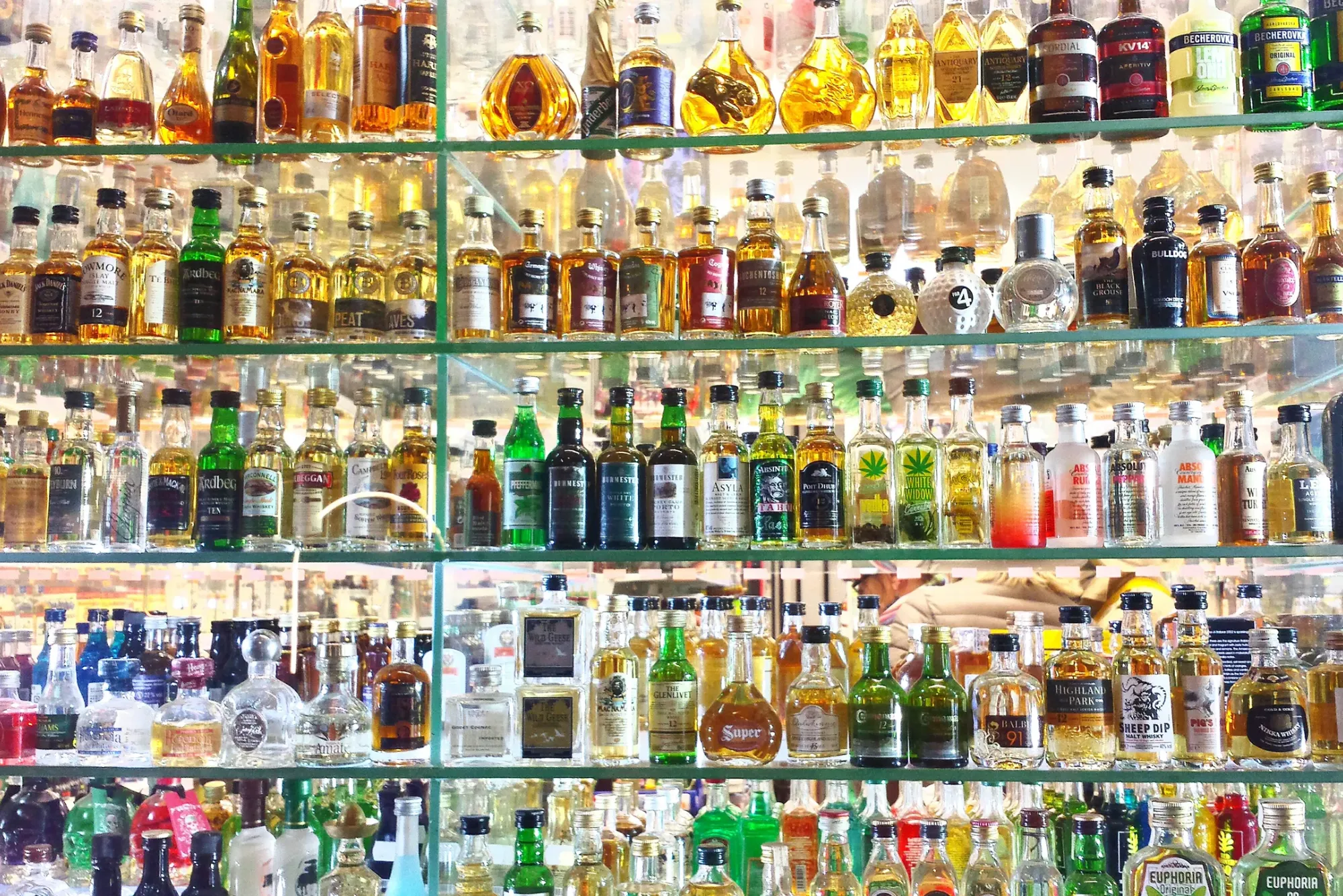 oscar liquor shop ajman