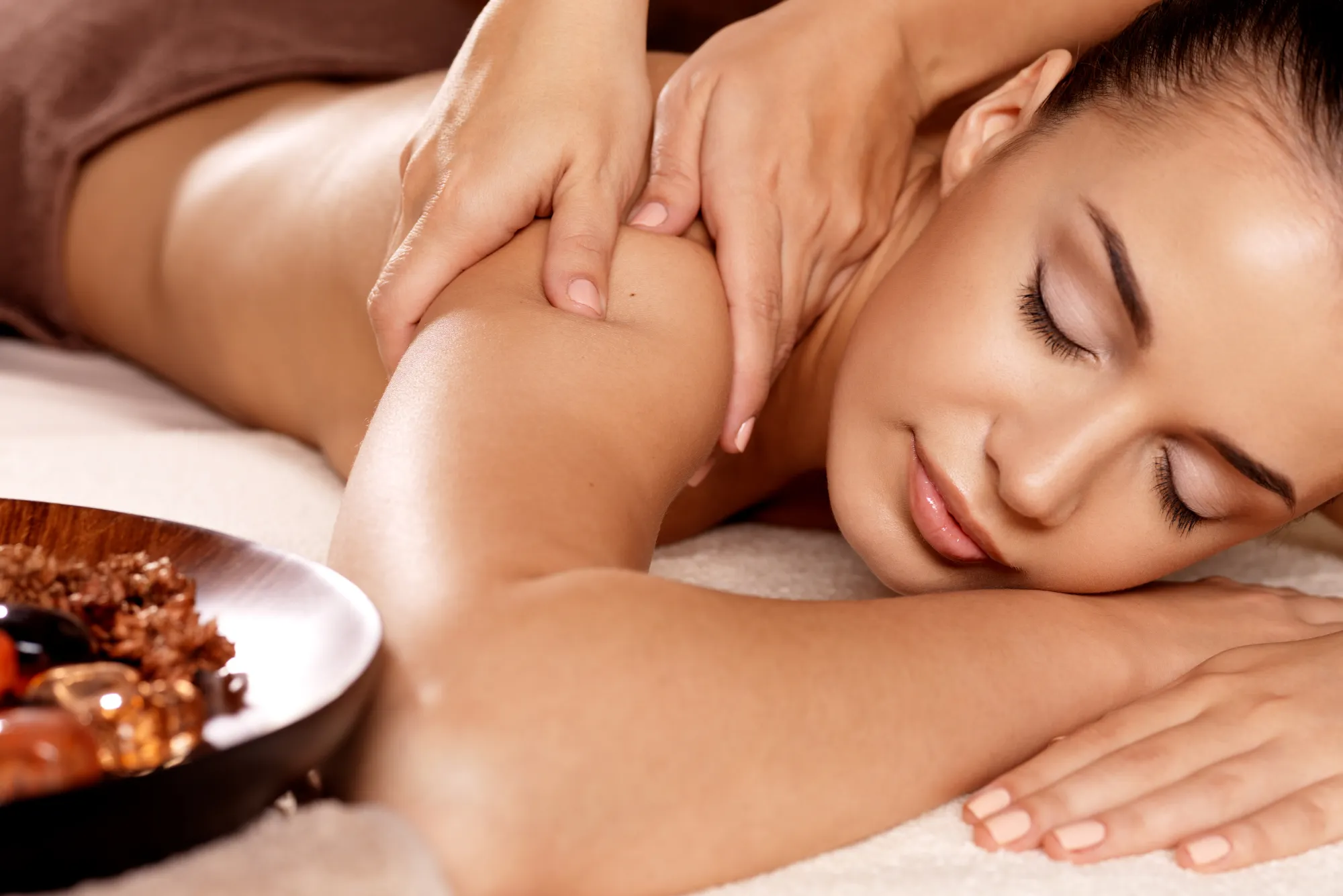 What to Expect from an Outcall Massage in Dubai
