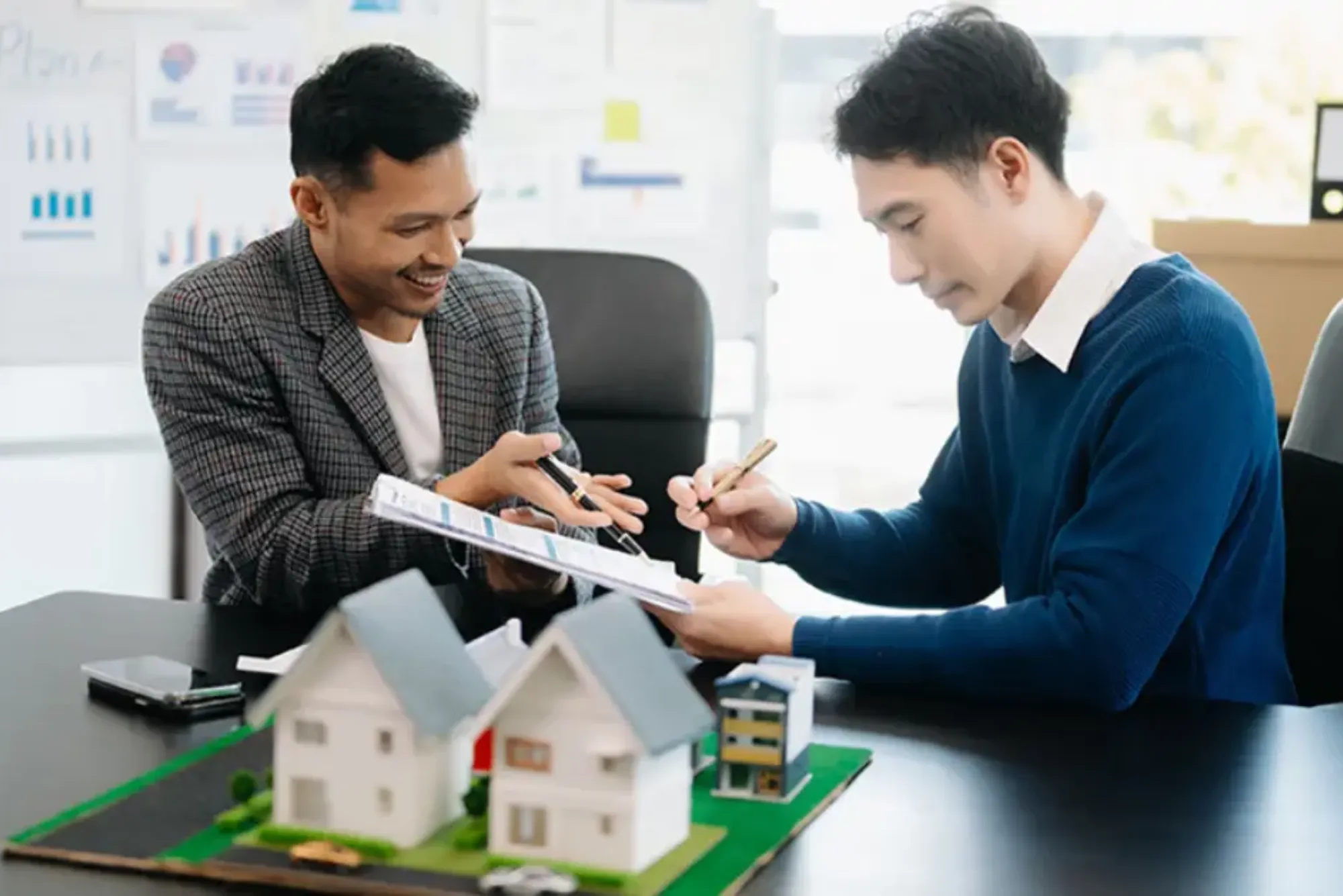 How Property Agents in Dubai Support Investors Looking for High-Yield Communities